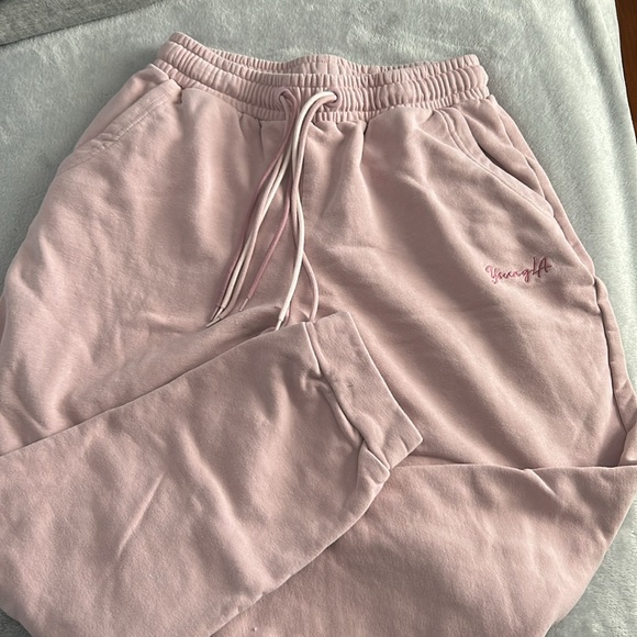 Youngla Sweatpants - Picture 5 of 5